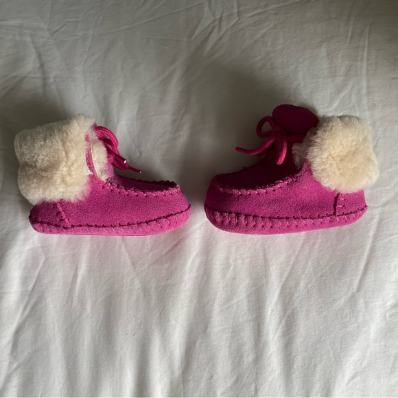 Ugg Baby Pink Furry Boots • 0/1 (0-6m) - Picture 6 of 11